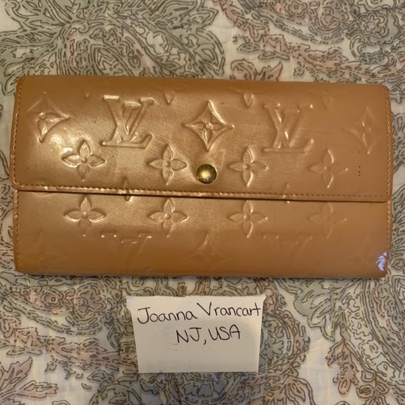 Louis Vuitton Vernis Sarah Wallet - Picture 1 of 5
